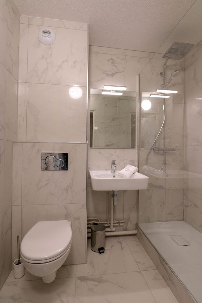 Hotel l'Ortega Rennes Aeroport Saint-Jacques-de-La-Lande Extérieur photo